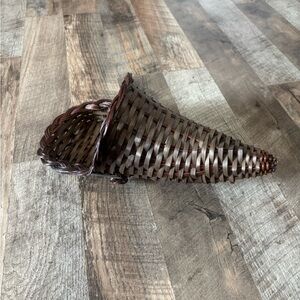 Vintage Woven cornucopia horn Basket